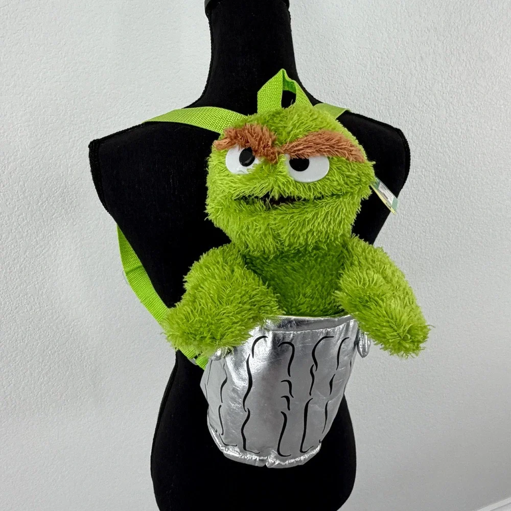 Sesame Street Oscar the Grouch Plush Trash Can Backpack Kids 2011 New NWT